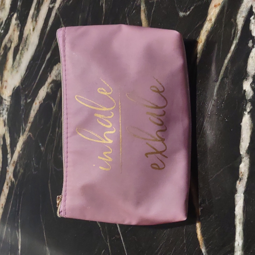 Essential oil pouch